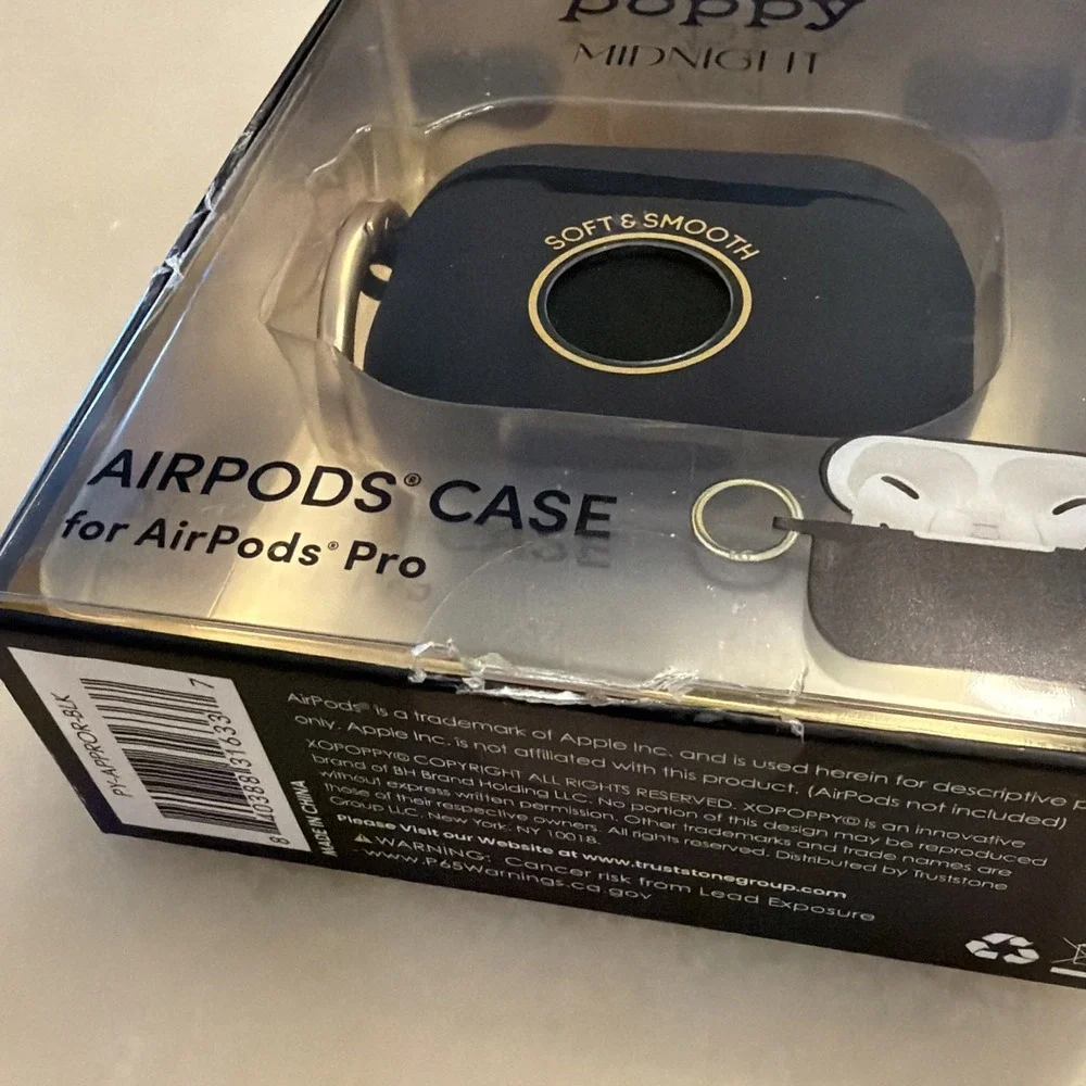 XO Poppy Airpods Case Airpods Pro Black Midnight Soft & Smooth Clip Key Ring NEW